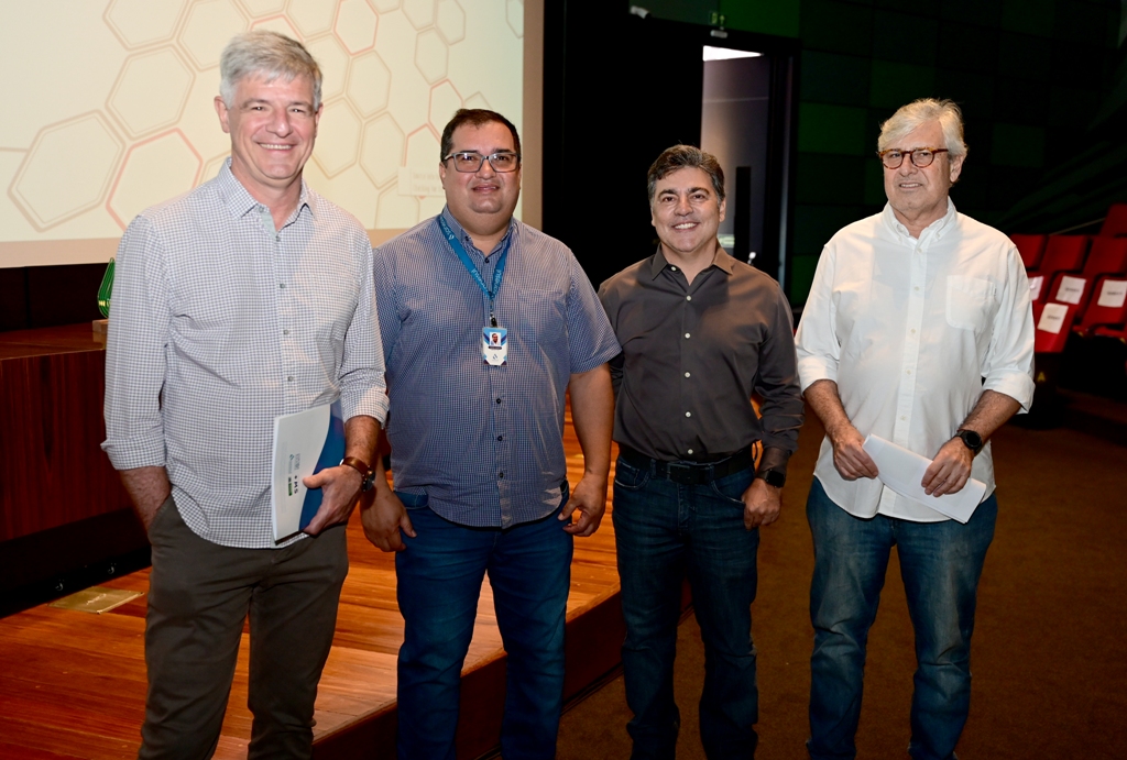Diretores da Sanesul