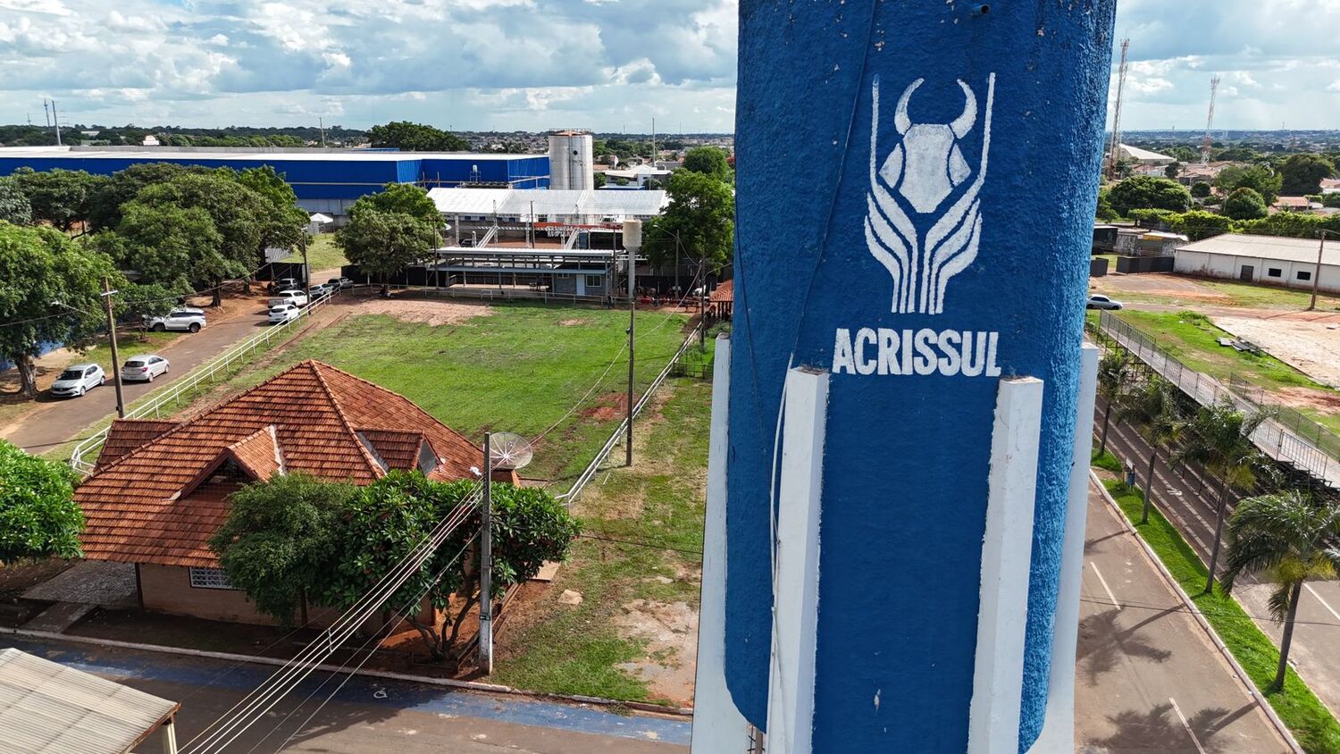 Parque de Exposições da Acrissul, em Campo Grande, será tomado por sons, luzes e vozes embaladas ao ritmo do sertanejo.