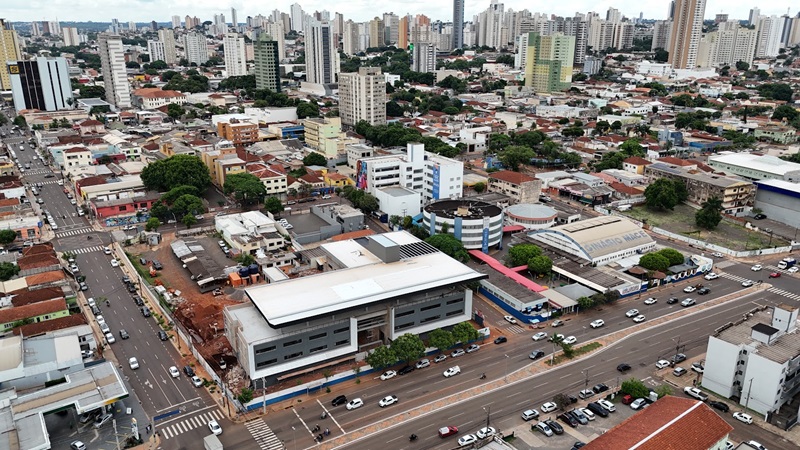 A Faculdade Insted irá inaugurar sua nova sede na Avenida Fernando Corrêa da Costa.
