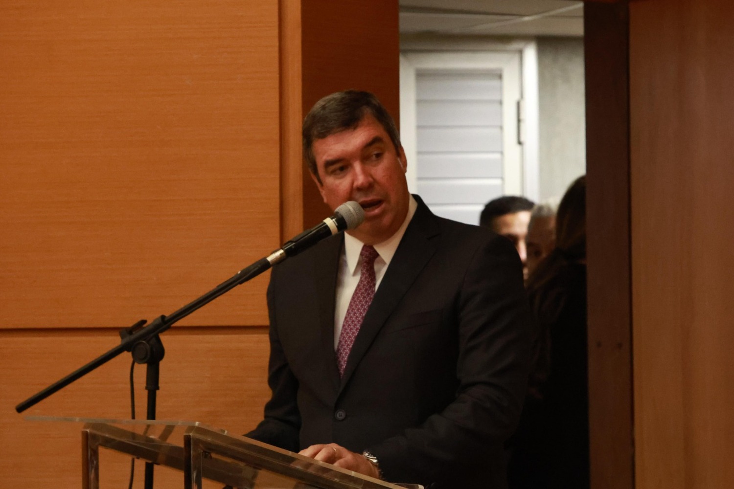 O governador Eduardo Riedel e magistrados de todo o Estado  reafirmaram a harmonia entre os poderes.
