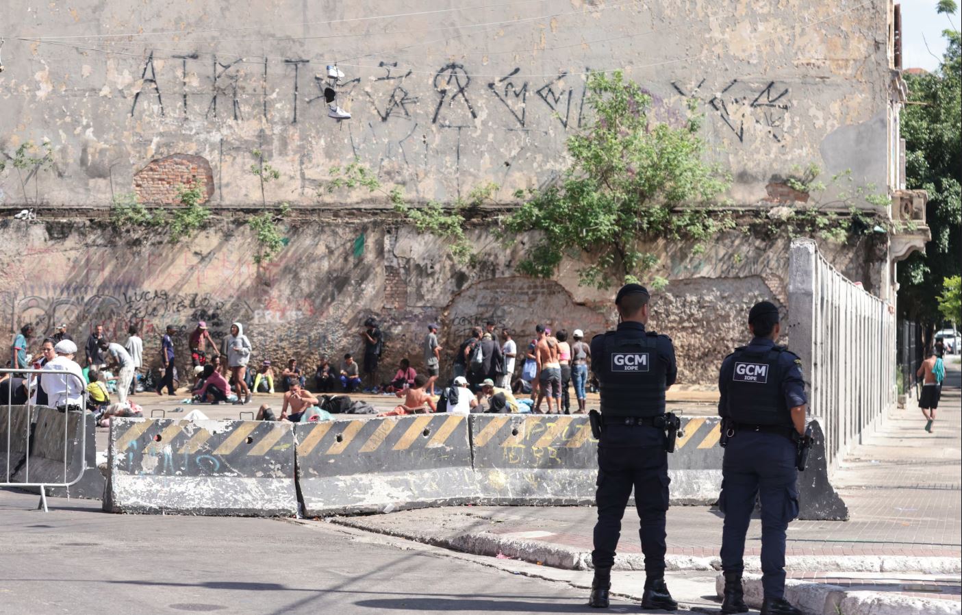 Defensoria recomendou à Prefeitura a retirada dos gradis e barreiras físicas instaladas na região da Cracolândia. 