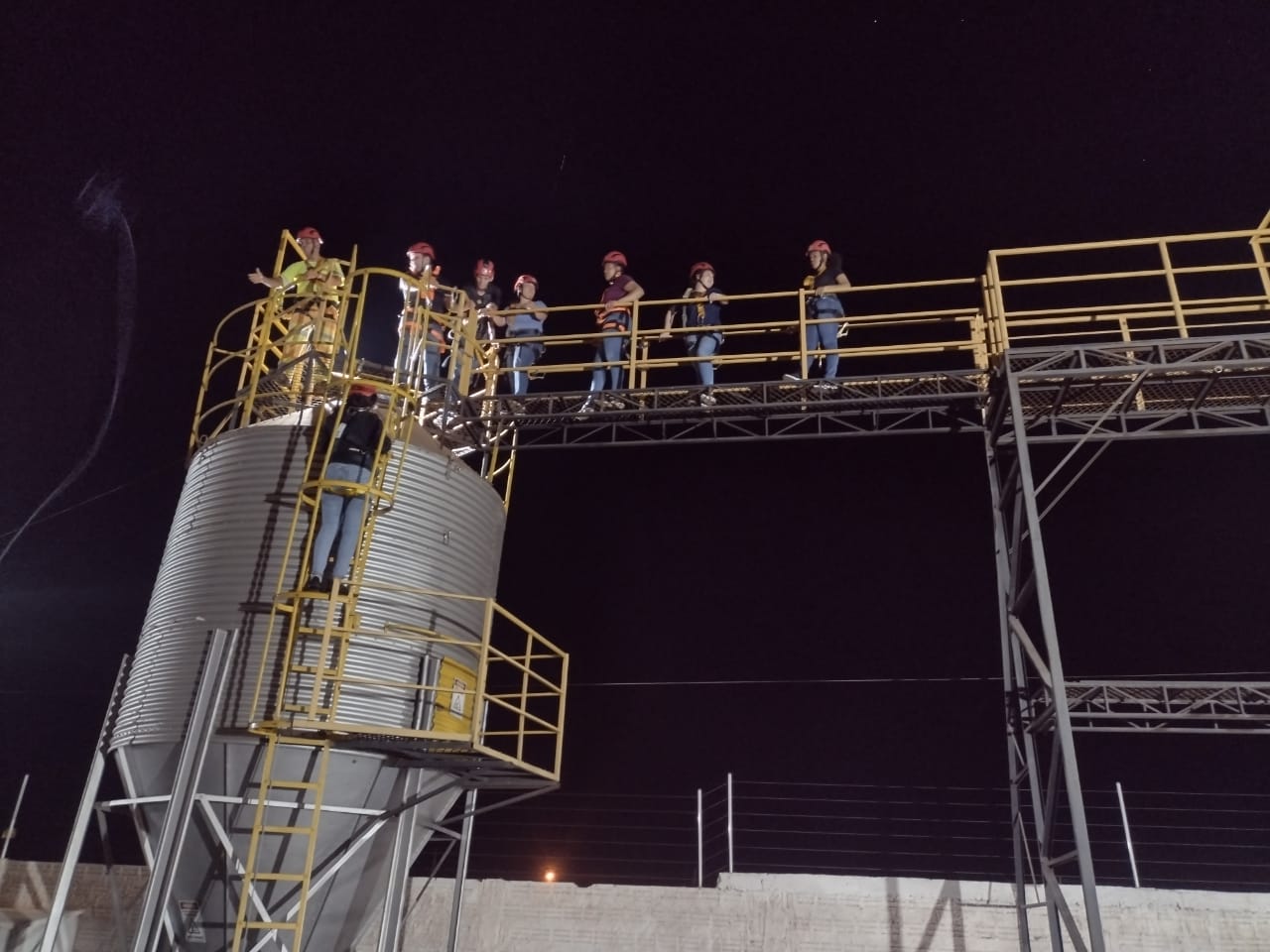 A mecânica industrial é uma disciplina vital para o funcionamento eficiente e seguro de qualquer fábrica ou indústria