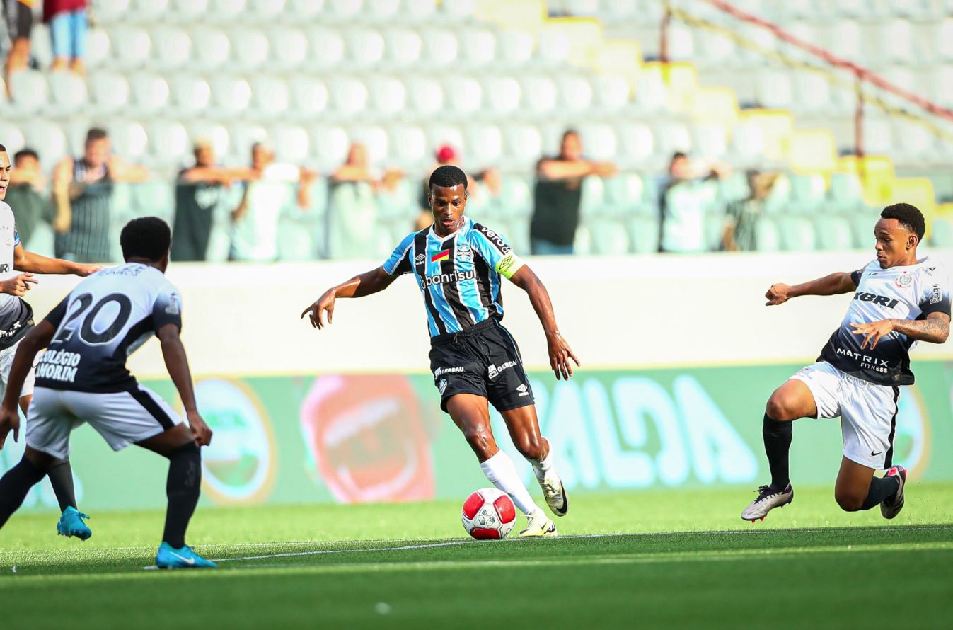 Grêmio, que veio de virada contra o Palmeiras, não conseguiu se impor para reverter o placar diante do Corinthians.
