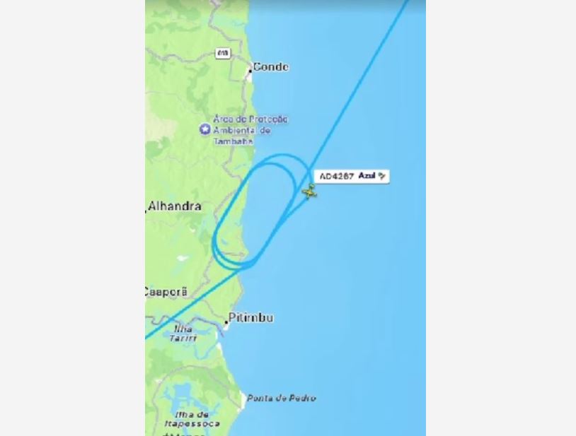 Rastreador de voos mostra os movimentos da aeronave durante a turbulência, antes de pousar no Recife.