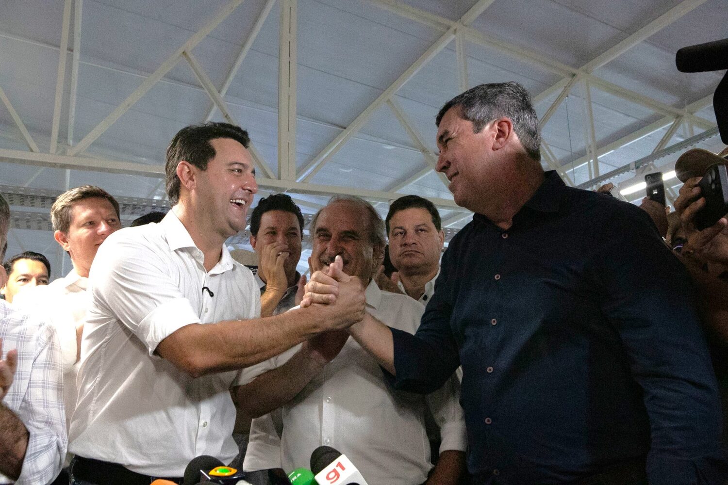 Governador Eduardo Riedel com Ratinho Júnior (Foto: Roberto Dziura Jr/AEN)