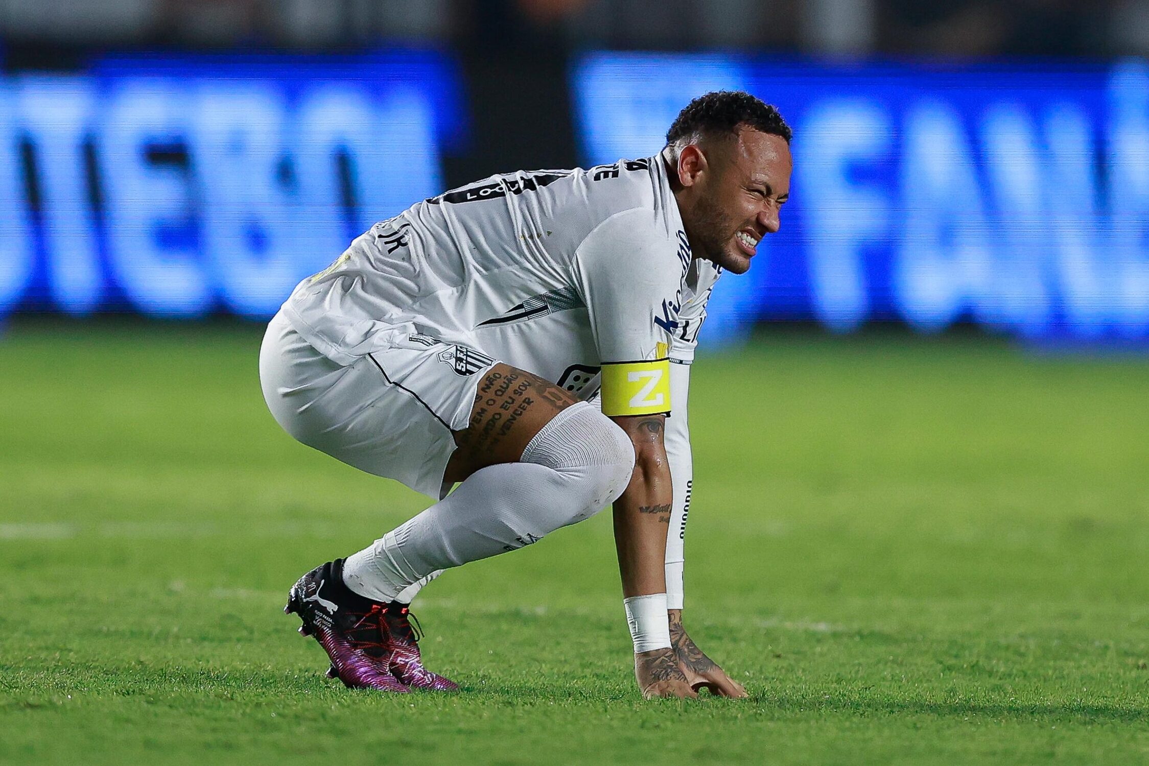 Após recuperação de cirurgia no joelho e lesão muscular, Neymar ainda recupera o ritmo no Santos.