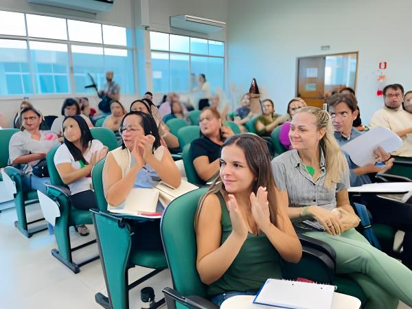 Troca de experiências entre toda a rede de enfrentamento à violência e de atendimento à mulher se reuniu para discutir novas estratégias 