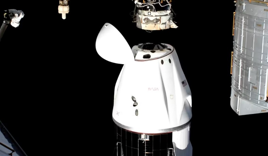 Na madrugada desta terça-feira, 18, às 2h05 (horário de Brasília) a cápsula se separou da Estação Espacial Internacional, iniciando o processo para retorno dos astronautas 