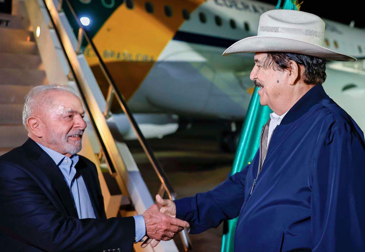 Lula e o ex-presidente de Honduras Manuel Zelaya 