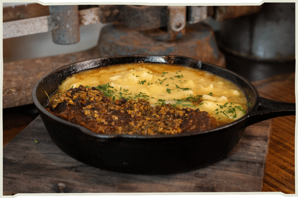 Com ingredientes regionais e toque de chef, receita à base de carne moída e creme gratinado representa a diversidade da cozinha sul-mato-grossense