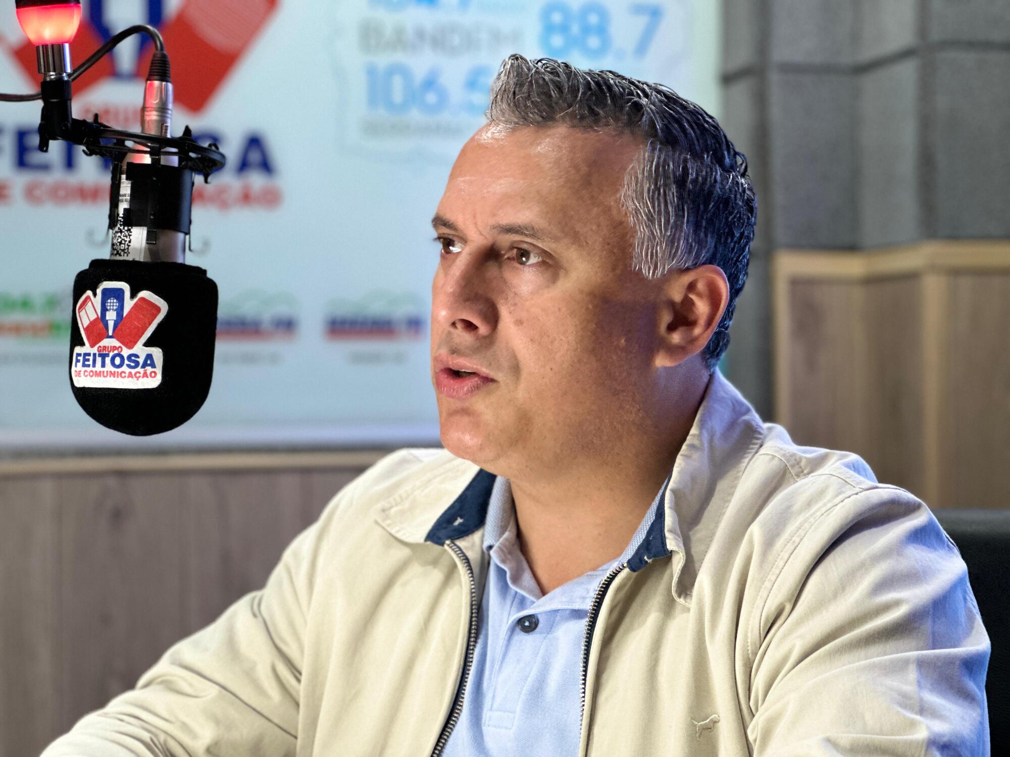 Rener Barbosa durante entrevista em Campo Grande: presidente da Câmara quer união com a prefeitura para buscar soluções para Maracaju