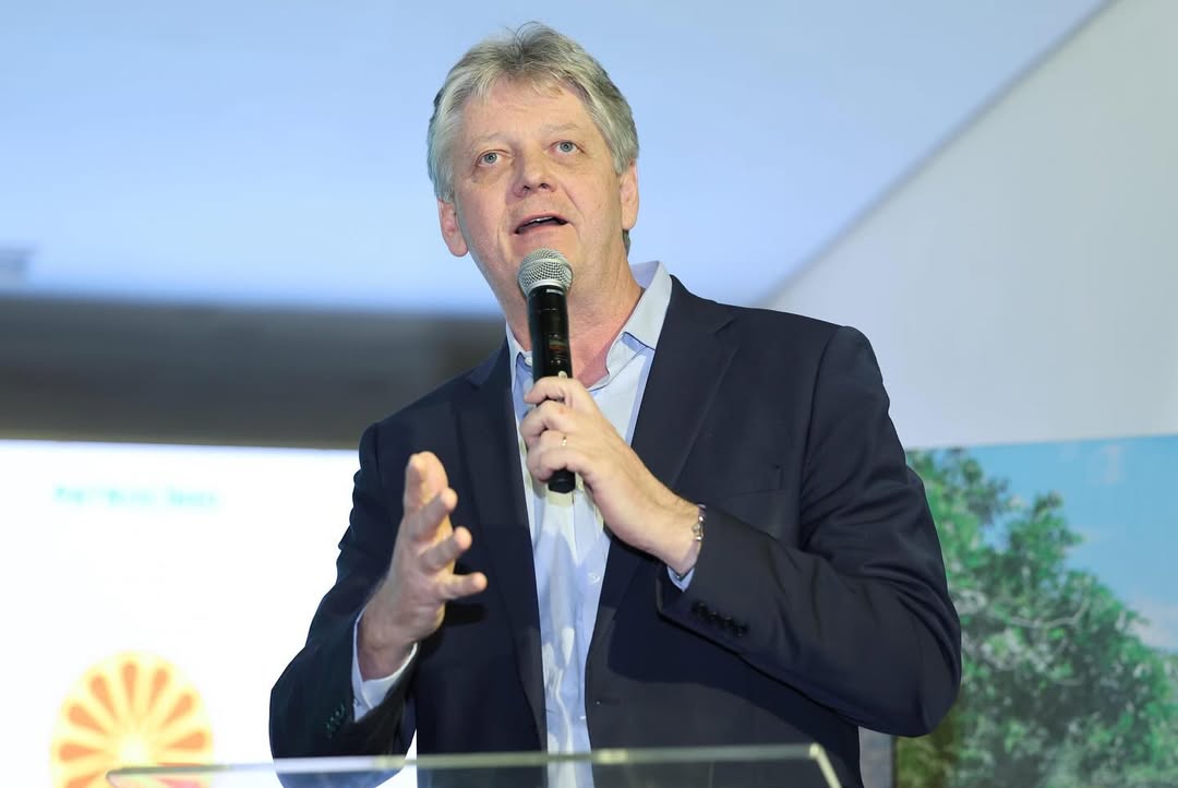 Secretário Jaime Verruck, titular da Semadesc, durante discurso em Fórum de Bonito