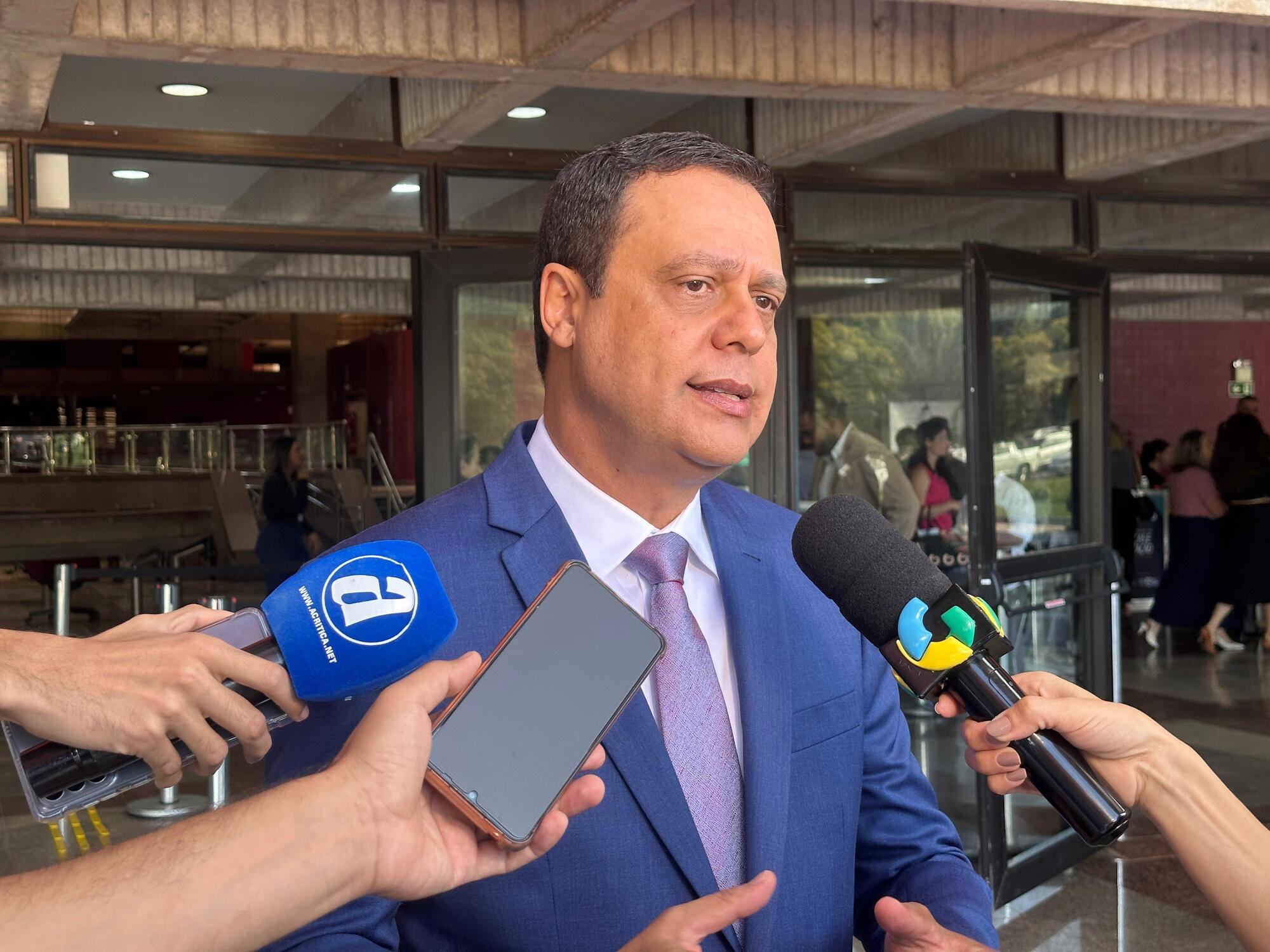 Para a imprensa Flávio César detalhou os principais pontos que já estão em curso com a implementação da reforma