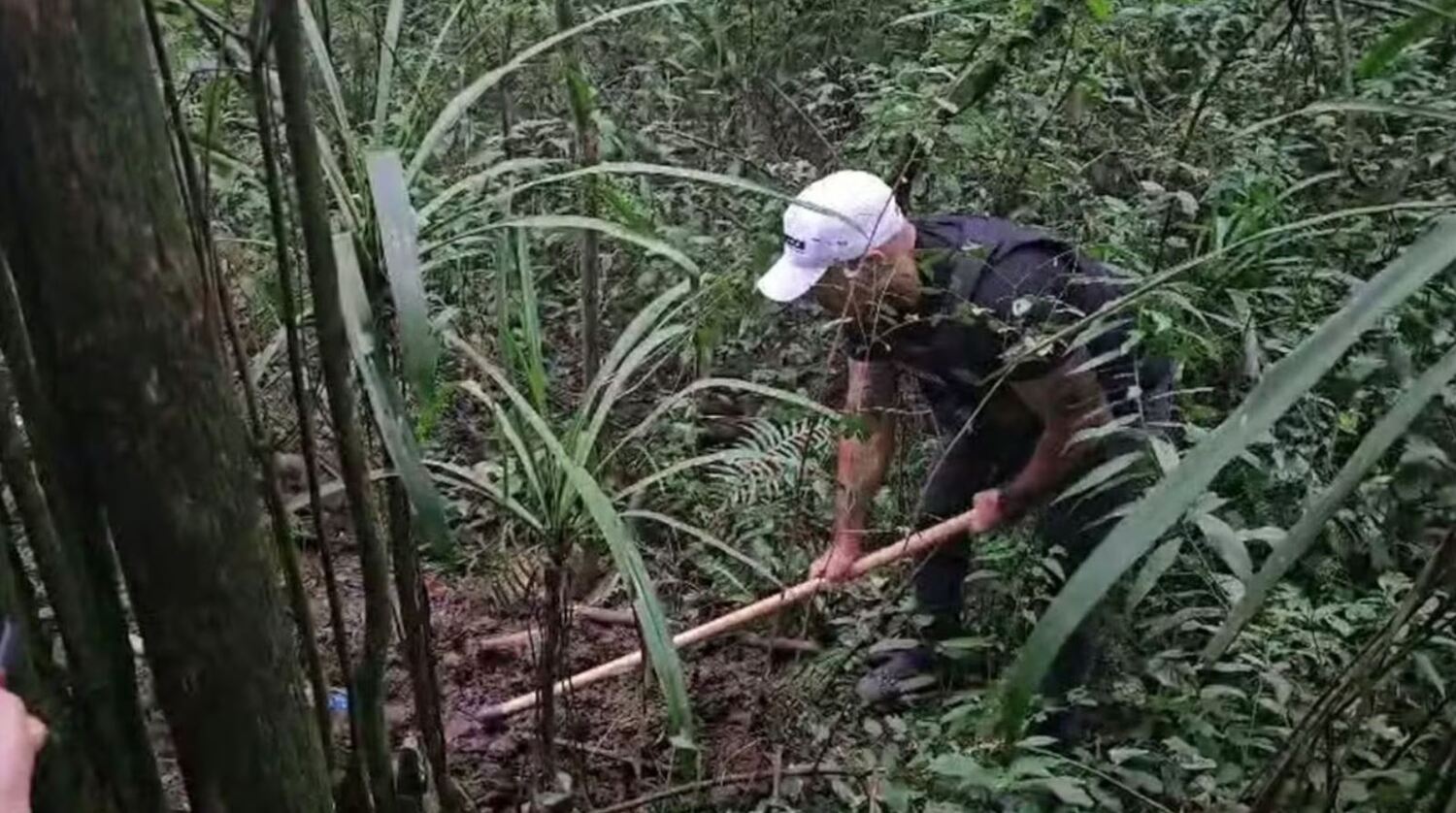 Corpo de Raíssa foi encontrado enterrado em área de mata, na tarde desta segunda-feira.