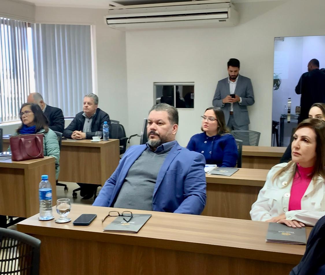Evento reuniu empresários e gestores para falar sobre reforma tributária e novas regras de impostos