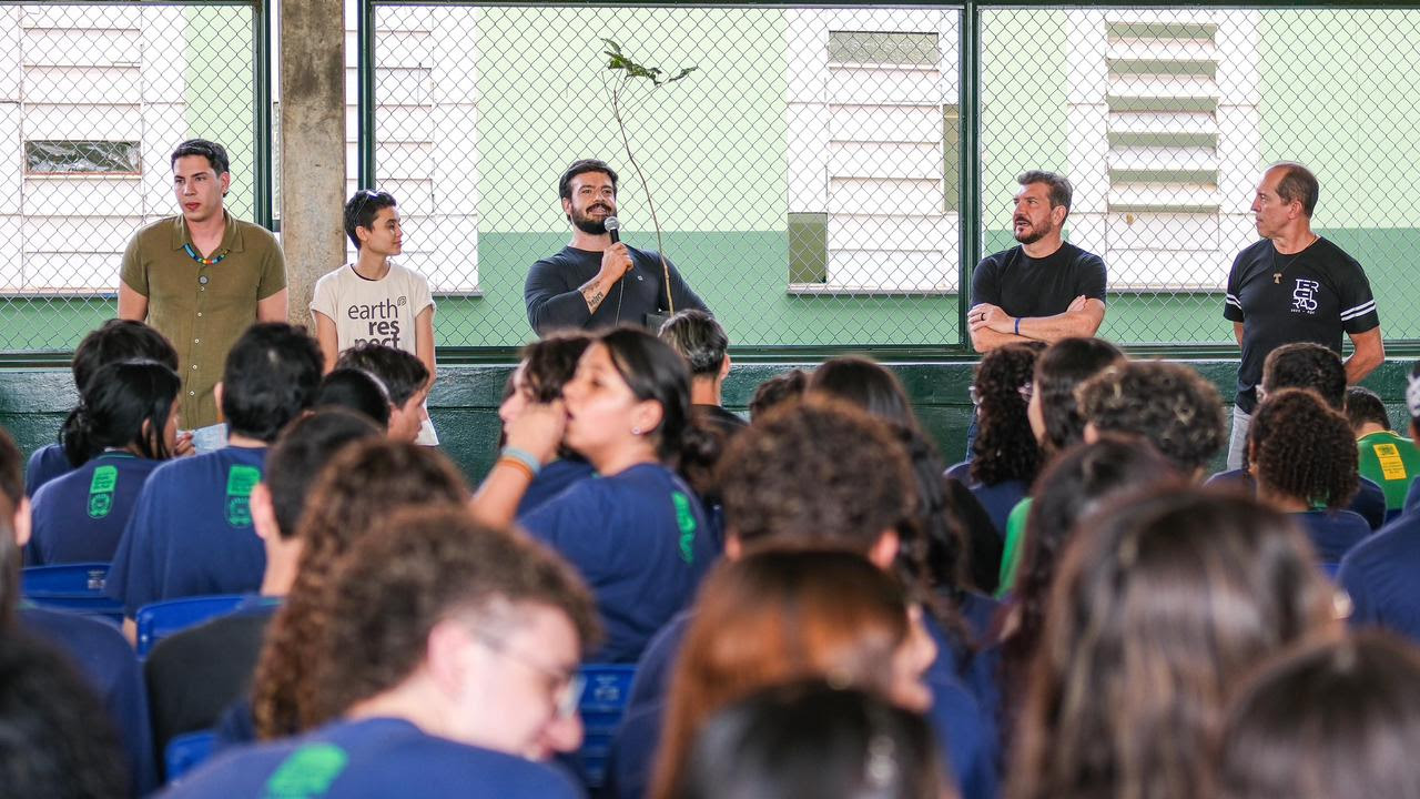 Um dos trabalhos realizados por Neo Avila é a educação ambiental para crianças e adolescentes