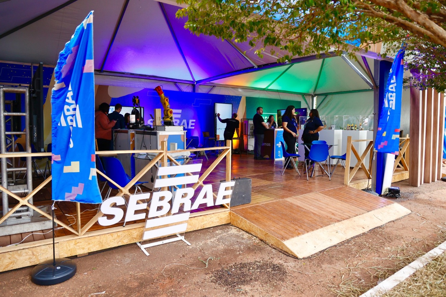 Estande do Sebrae/MS na Pantanal Tech apresenta ao público projetos e iniciativas desenvolvidas pela instituição