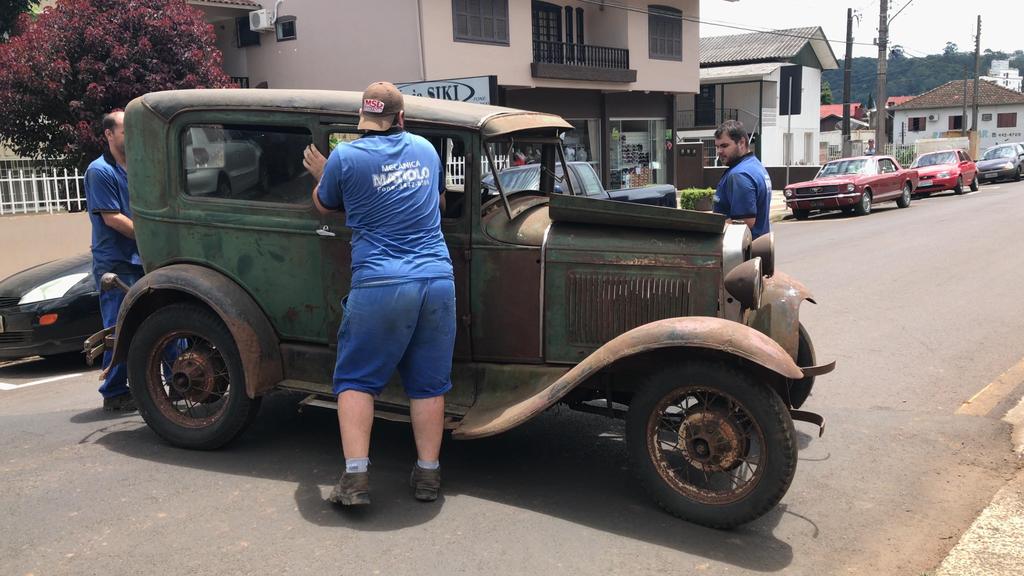 Ford Tudor 1930 antes da restauração (Foto: Divulgação)