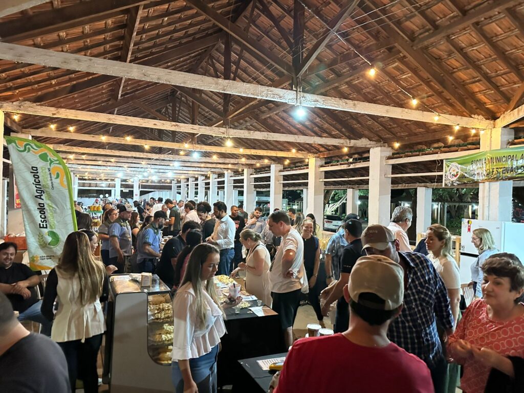 Oportunidades de negócios, troca de experiências e reconhecimento dos pequenos produtores que impulsionam a economia criativa e fortalecem o mercado local