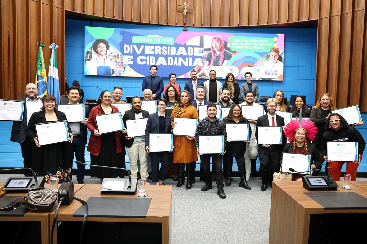 Homenageados da solenidade em reconhecimento aos LGBTQIA+