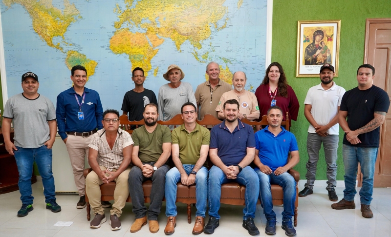 Grupo técnico e representantes da sociedade civil discutem novo planejamento estratégico do turismo em Nioaque (MS), em reunião no dia 12 de julho.