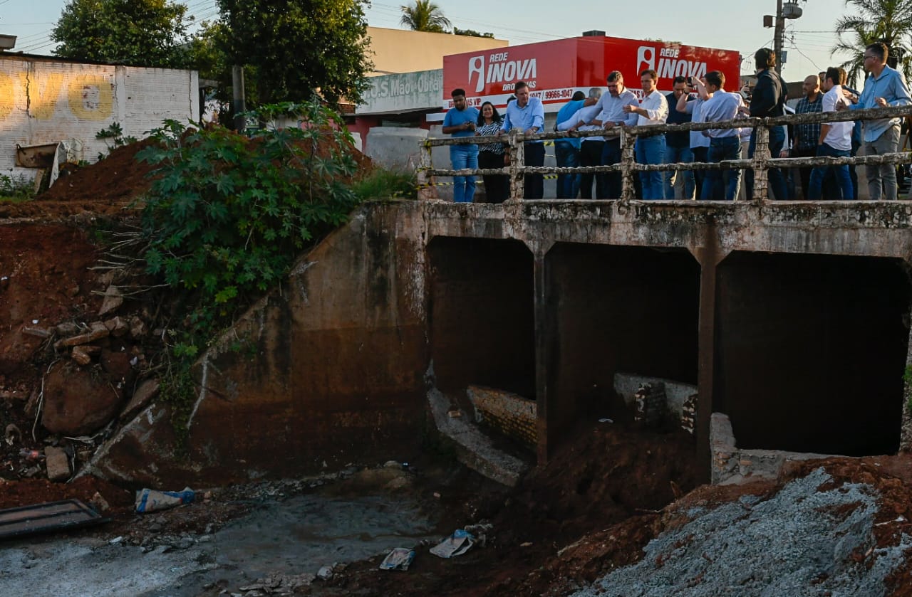 Canalização do Córrego Fazendinha 