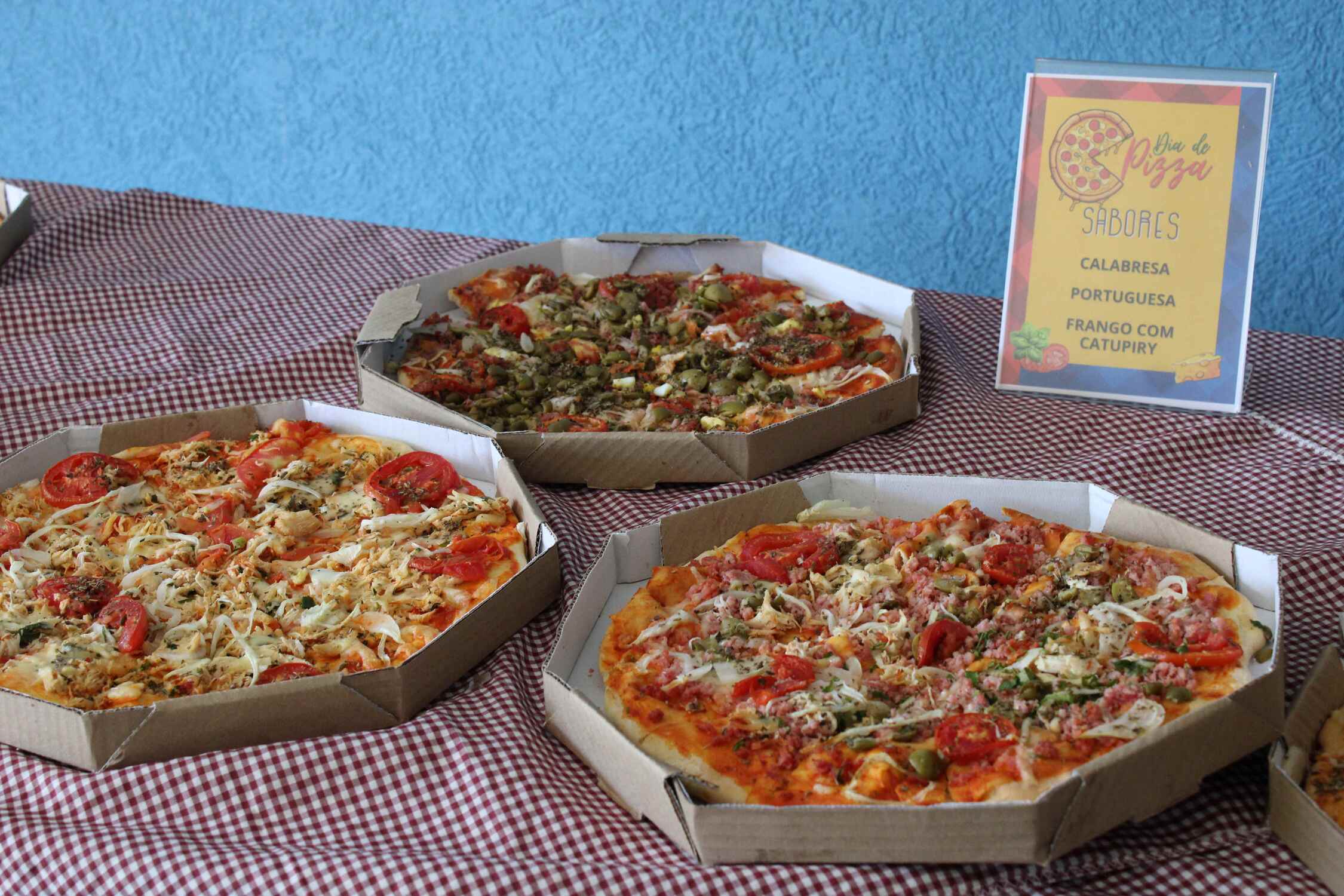 À tarde, houve rodízio de pizzas, música e interação.