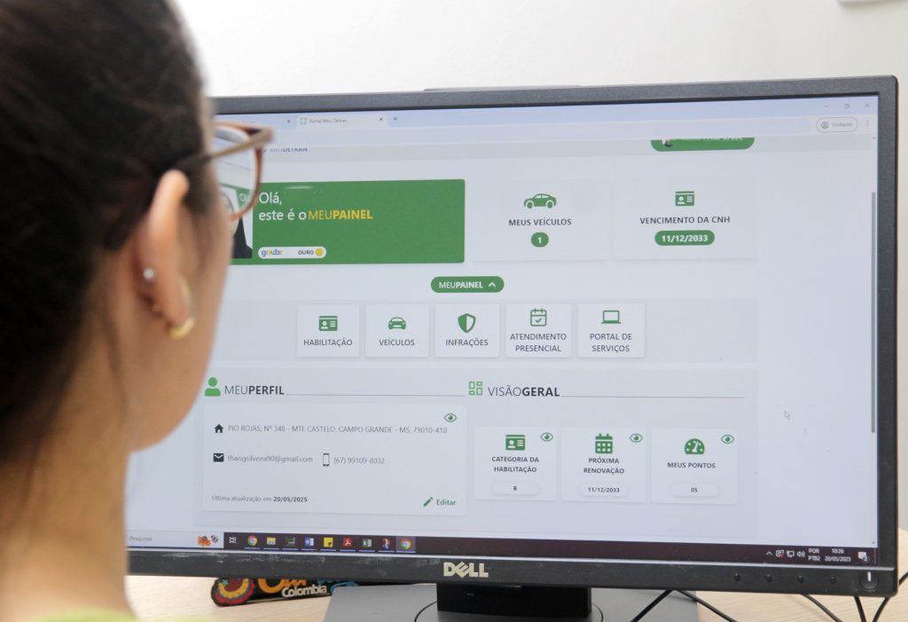 Com o site CNH Ágil, parte do processo é online e o condutor só vai ao Detran para exame médico; valor da renovação varia de R$ 378 a R$ 576.(Foto: Rachid Waqued/Detran)