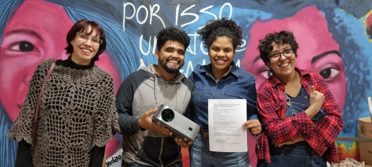 Feira Integração reúne 600 pessoas e mostra que respeito e convivência podem nascer da música, da dança e da poesia.