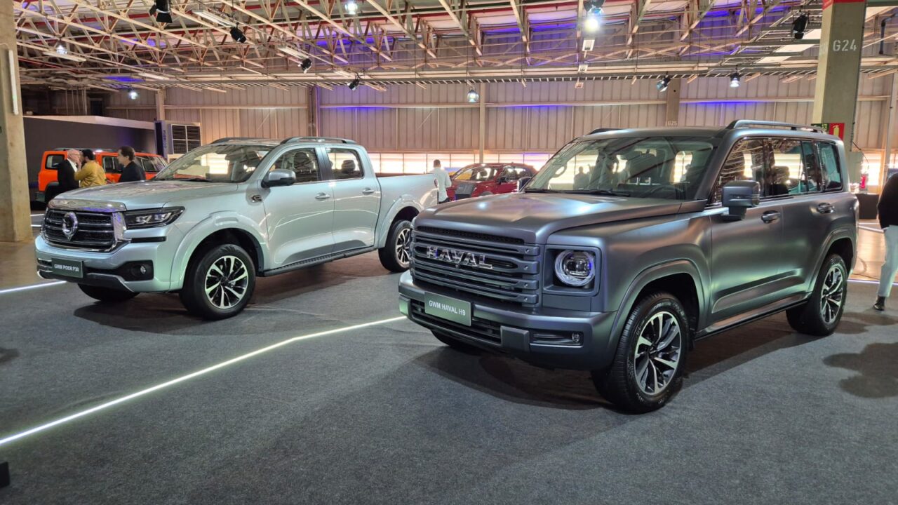 Picape GWM Poer e o SUV Haval H9 lado a lado: ambos estão confirmados para a produção nacional a partir de 2026 em Iracemápolis.