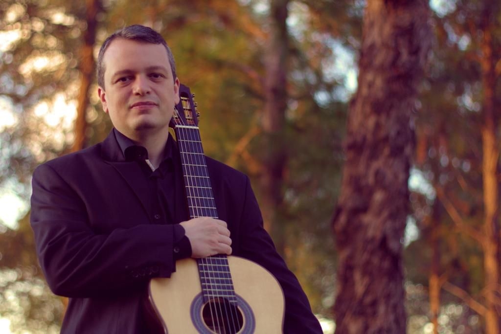 Músico Rafael Salgado