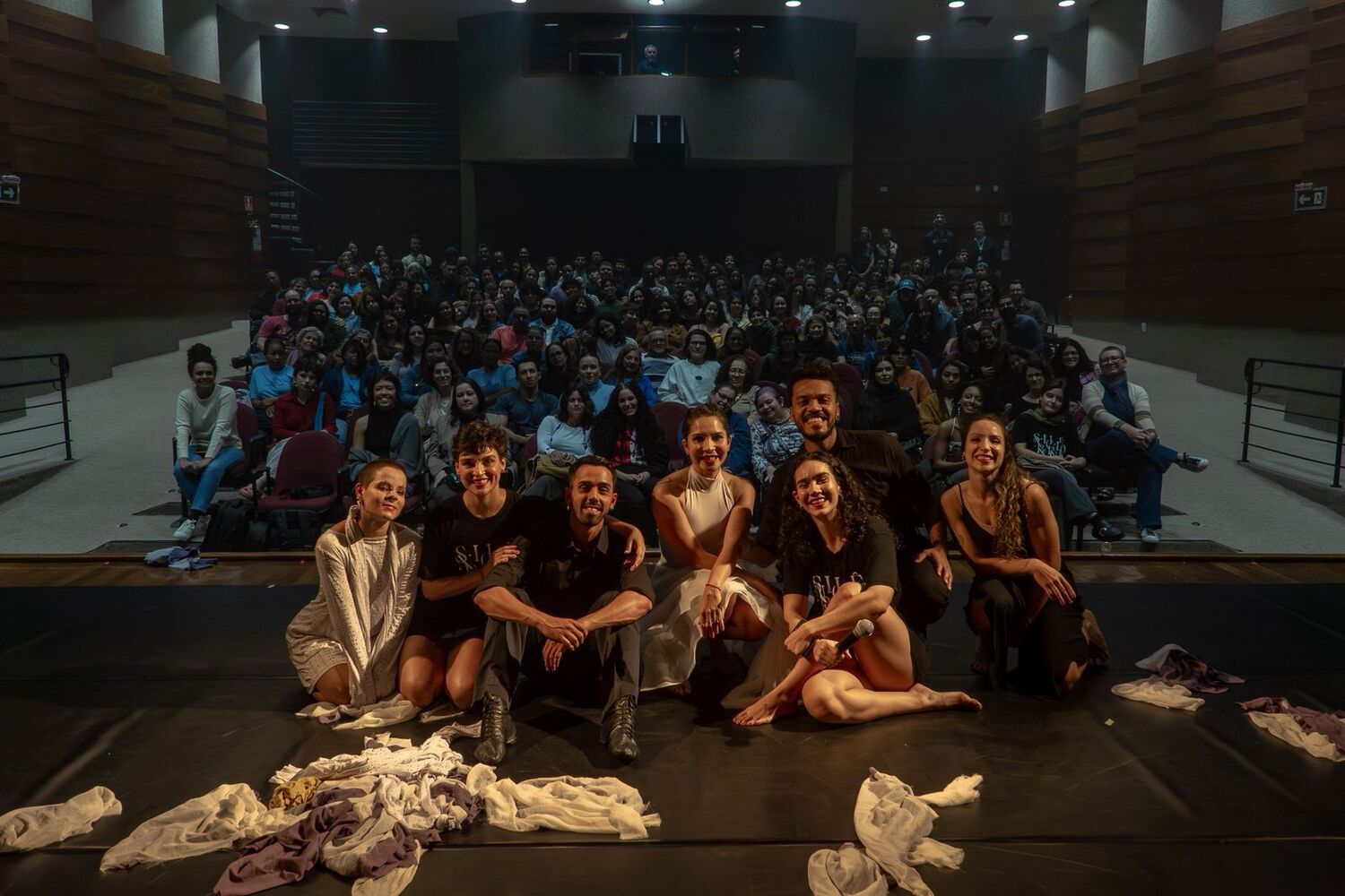 lém dos espetáculos, o projeto terá uma mesa-redonda no dia 15 de agosto, às 19h, na sede da Ginga Cia. de Dança, no bairro Taquarussu. 