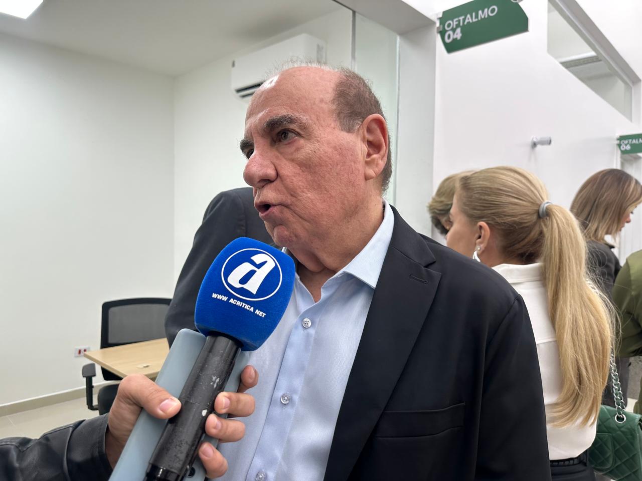 Em entrevista ao jornal A Crítica, o presidente do Hospital São Julião, Carlos Melke, destacou a importância histórica do hospital e a continuidade de sua missão de acolher e tratar pacientes de todo o estado.