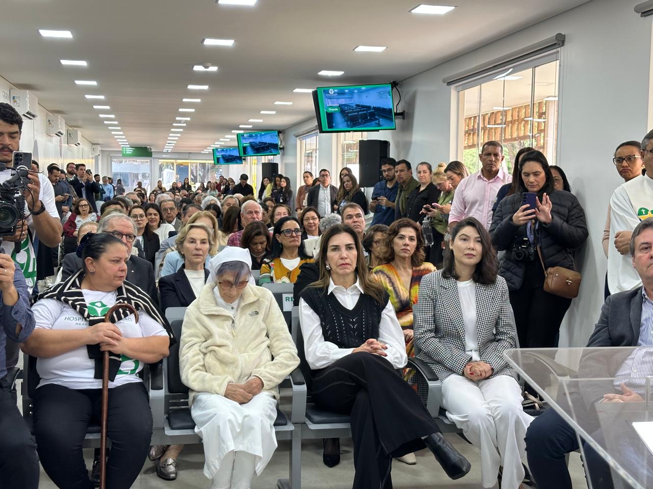 Ao longo dos 84 anos de existência, o Hospital São Julião enfrentou inúmeros desafios, principalmente em relação à gestão dos recursos financeiros.
