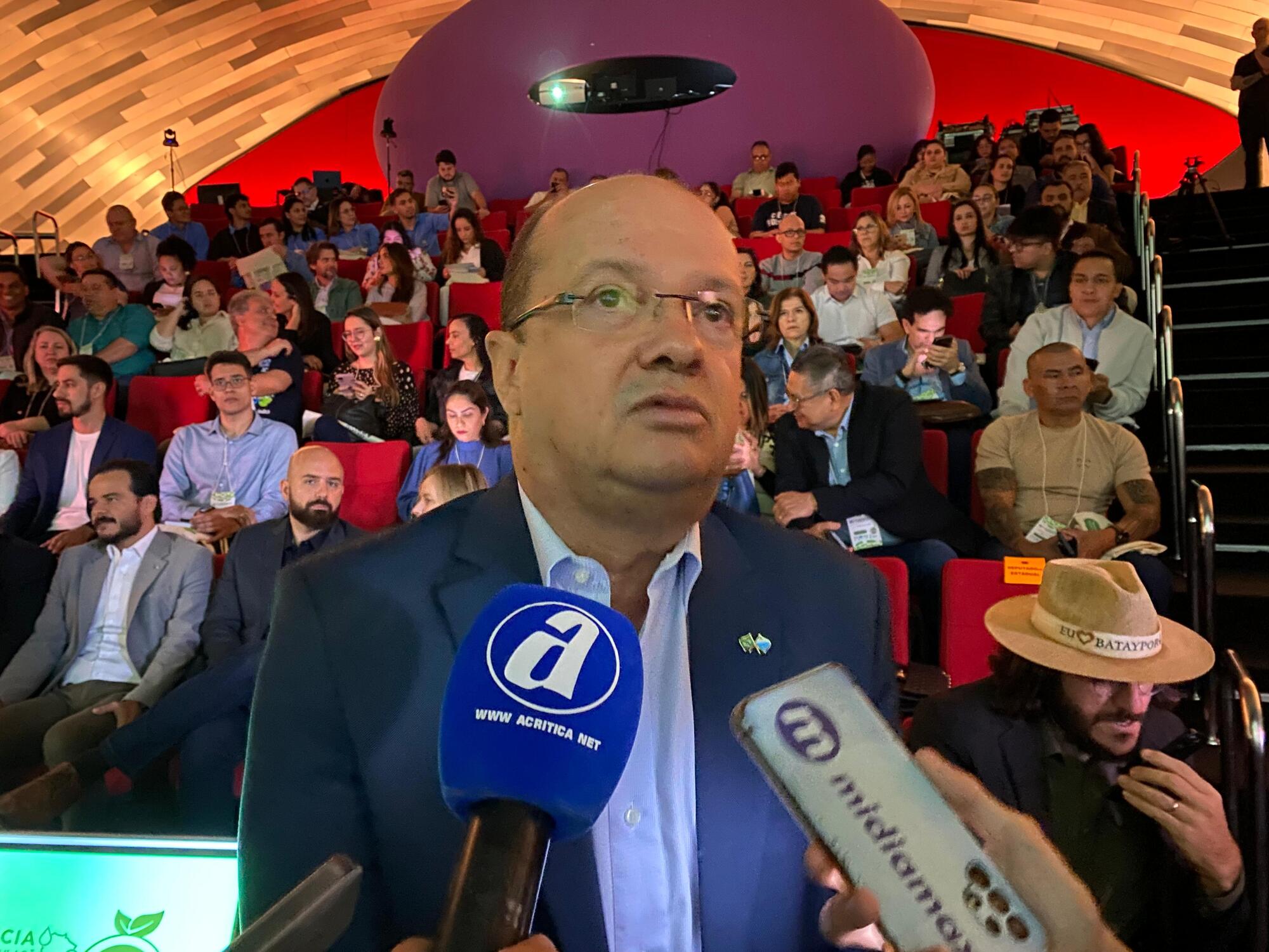 O governador em exercício José Carlos Barbosa (Barbosinha) 