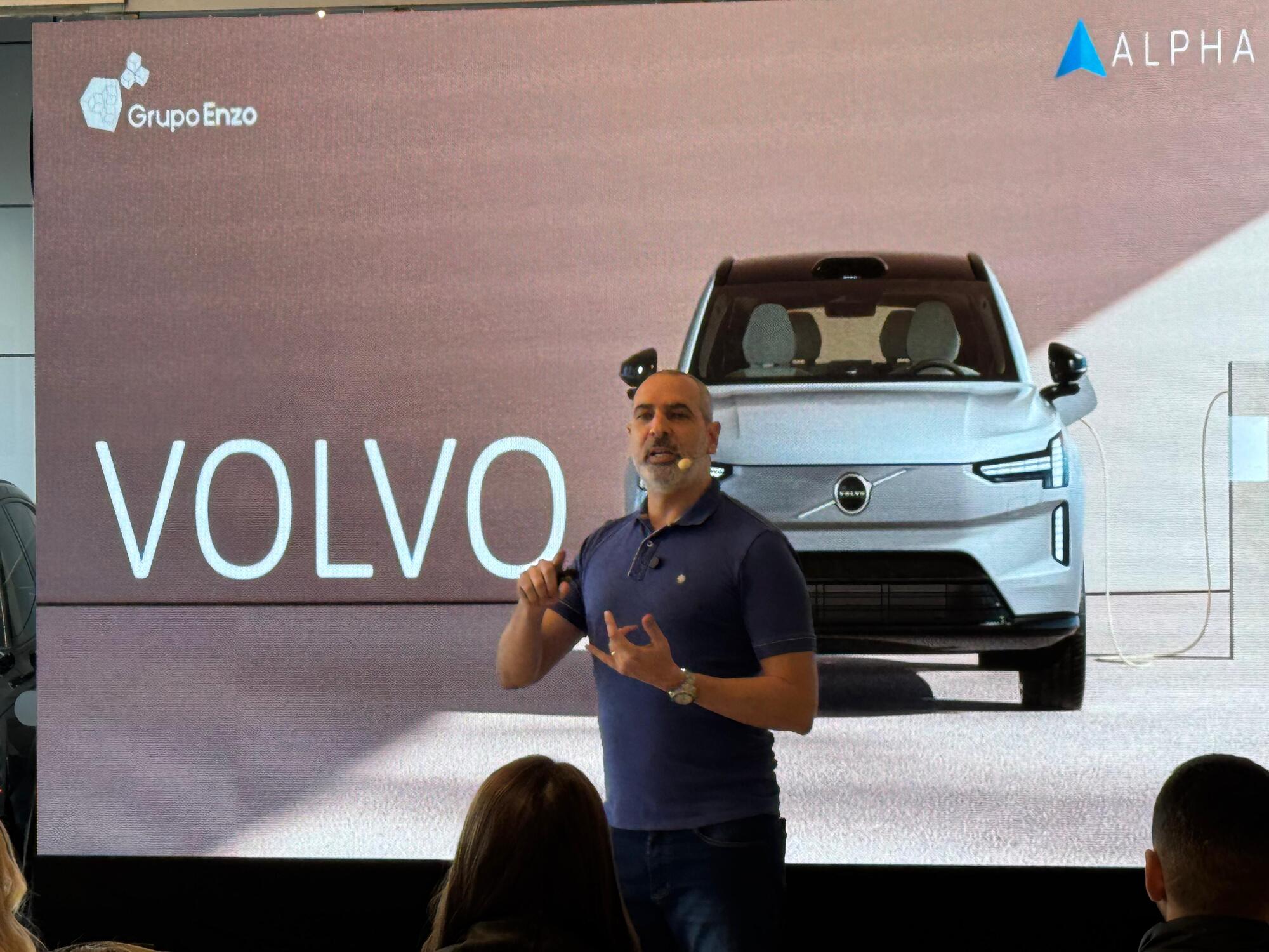  O consultor automotivo, Alexandre Costa, especialista com 25 anos de experiência 