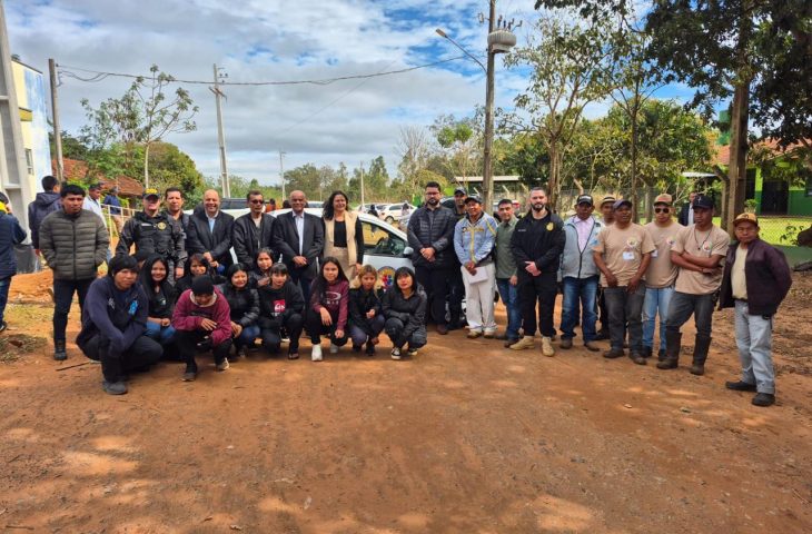 Governo de Mato Grosso do Sul entrega veículos para reforçar segurança nas aldeias Bororó e Te'ykue