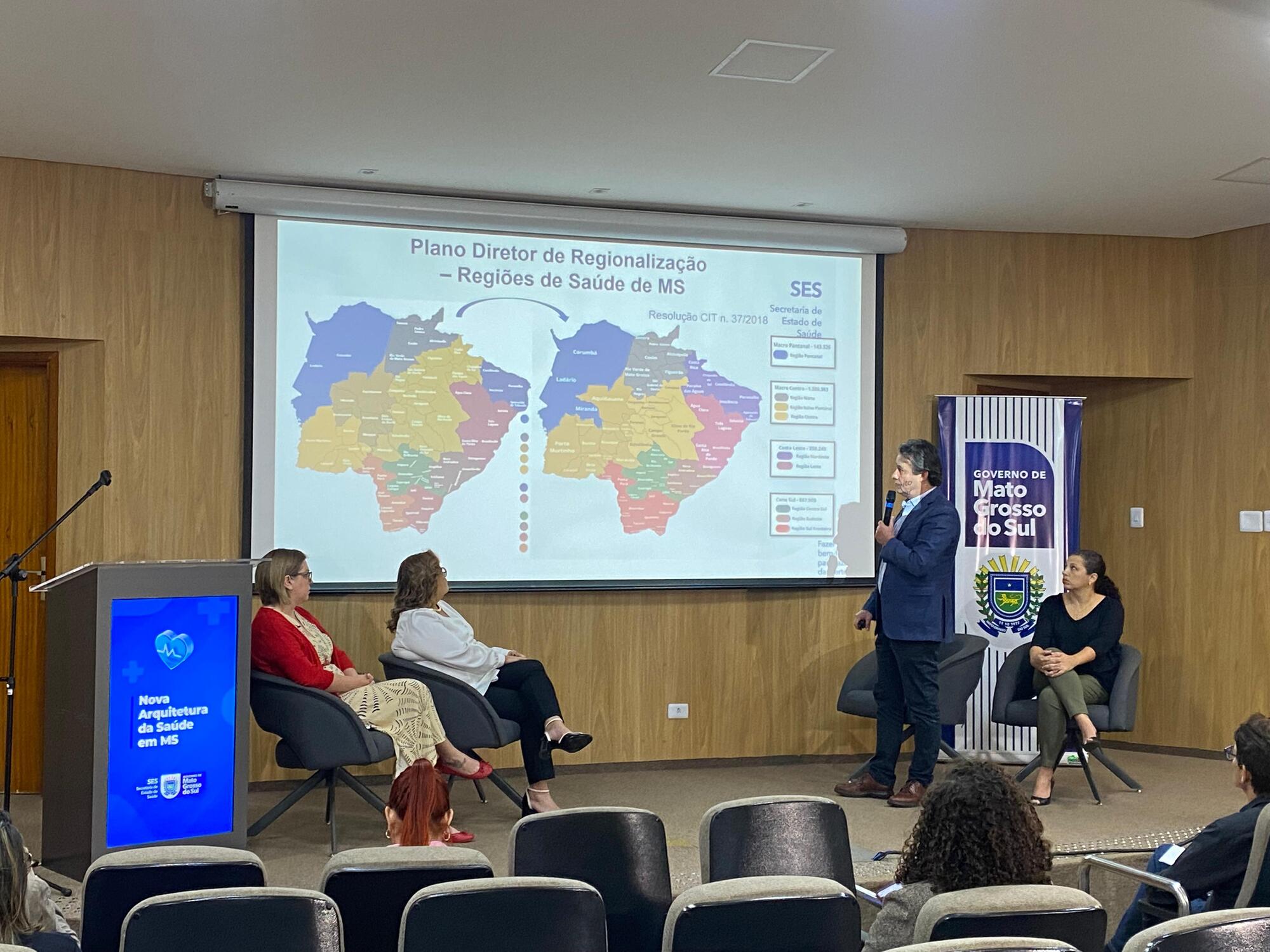 Simões destacou o lançamento de um programa de financiamento hospitalar, com investimento inicial de R$ 90 milhões