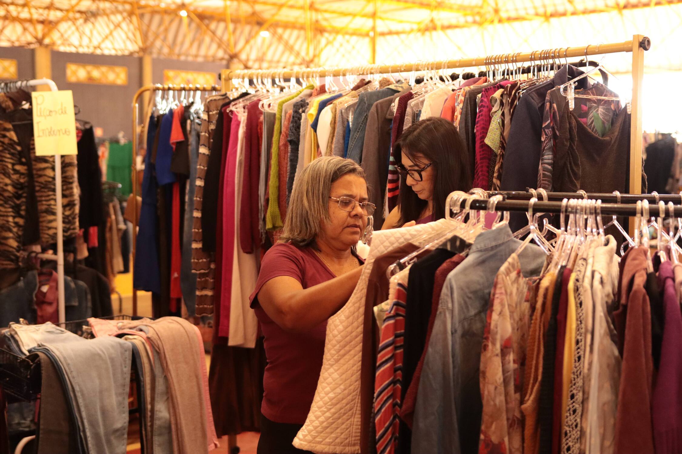 Com mais de 20 mil itens à venda, evento celebra moda com propósito e reforça consumo consciente na capital sul-mato-grossense