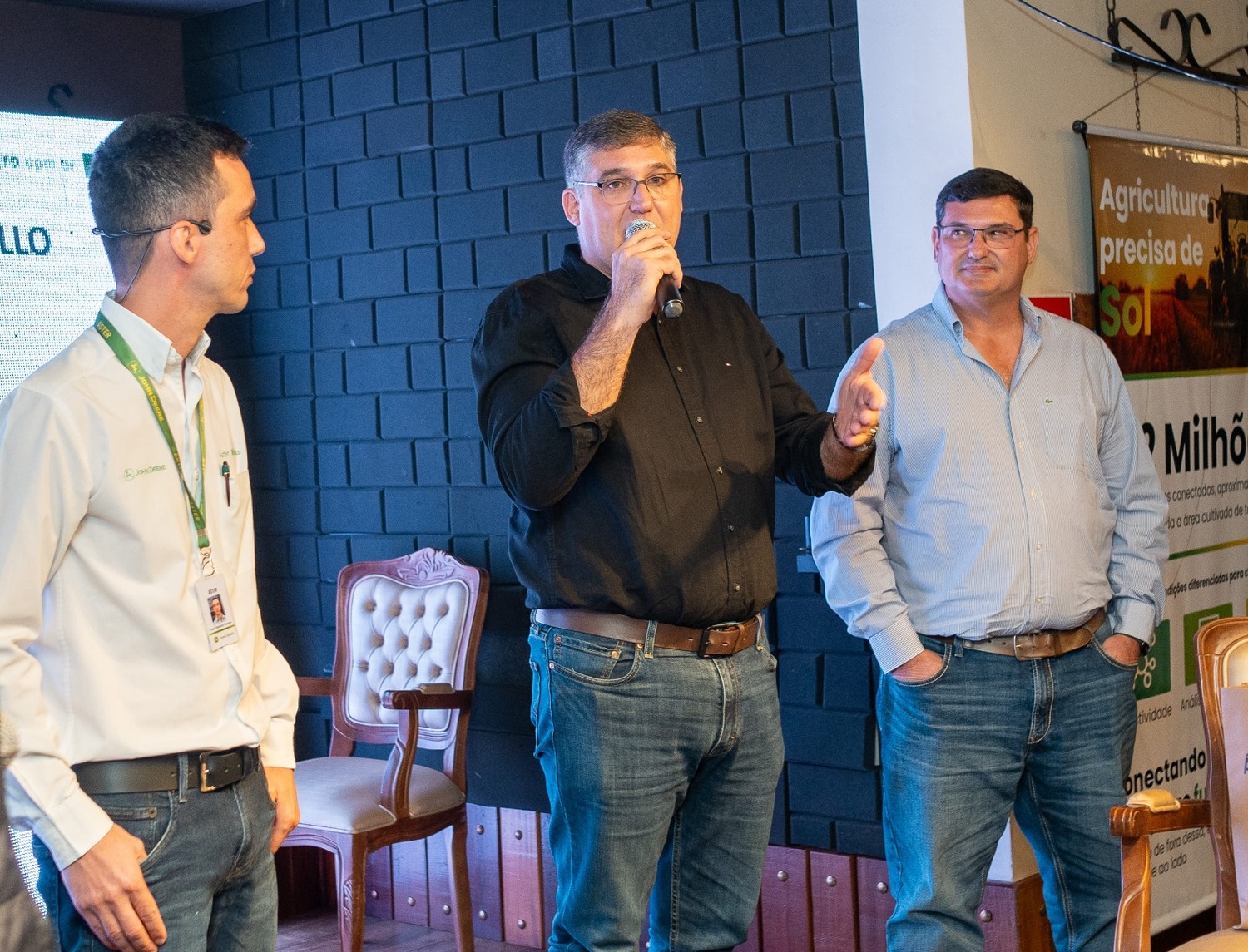 Agricultores Paulo e Cláudio Stefanello testemunham ganhos com incorporação tecnológica