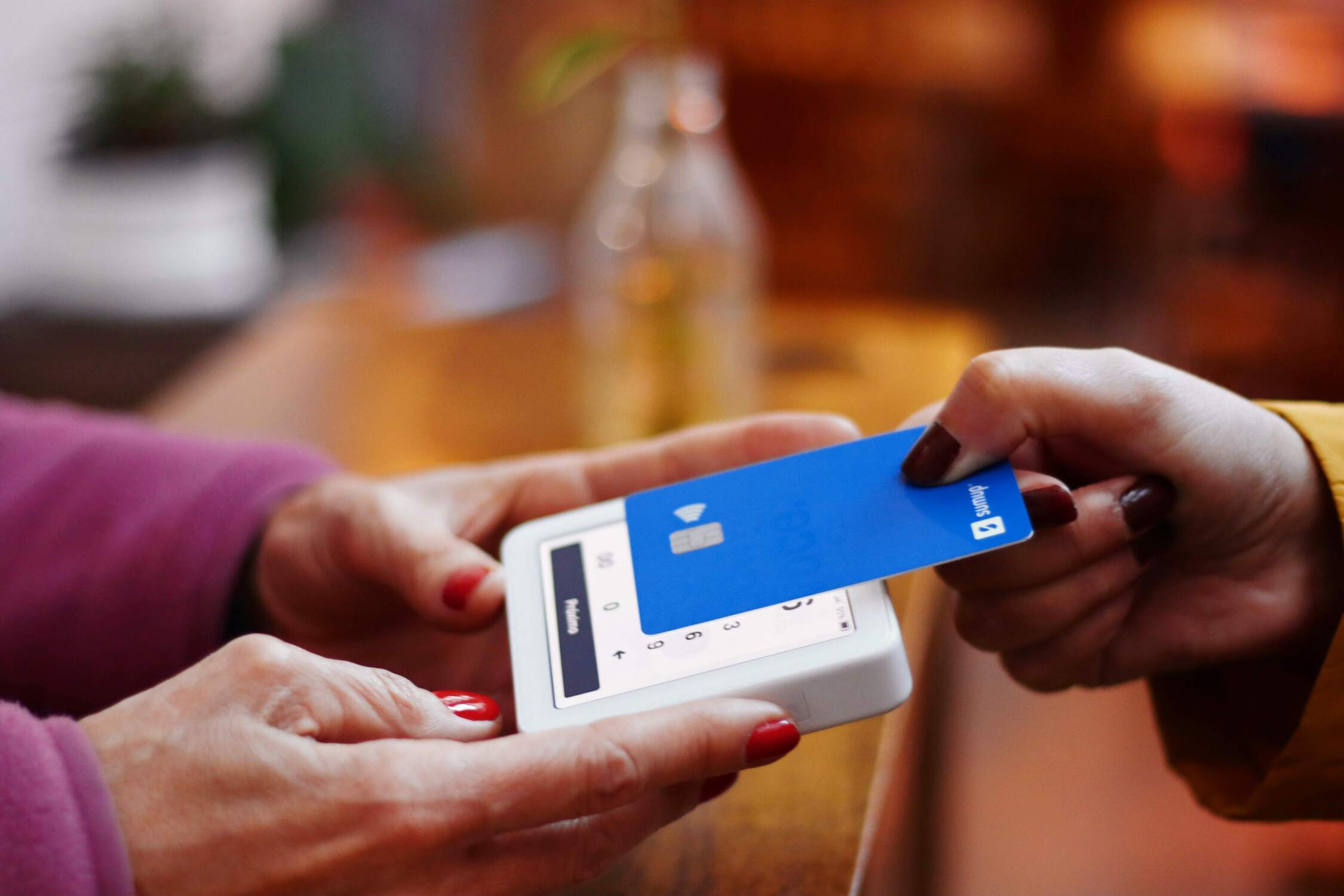 Internet, telefone e catálogo: consumidor tem 7 dias para desistir da compra e receber o dinheiro de volta.