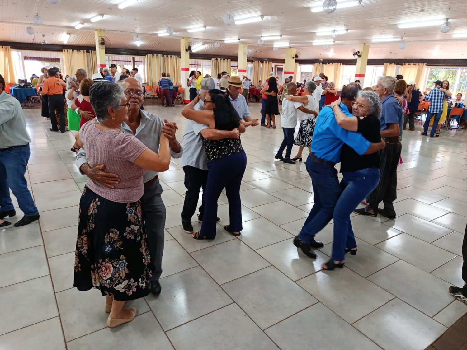 Local onde Cecília dança e passa momentos agradáveis 