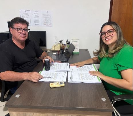 Sidney Pallaoro, controlador interno e Franciane Nogueira, contadora.