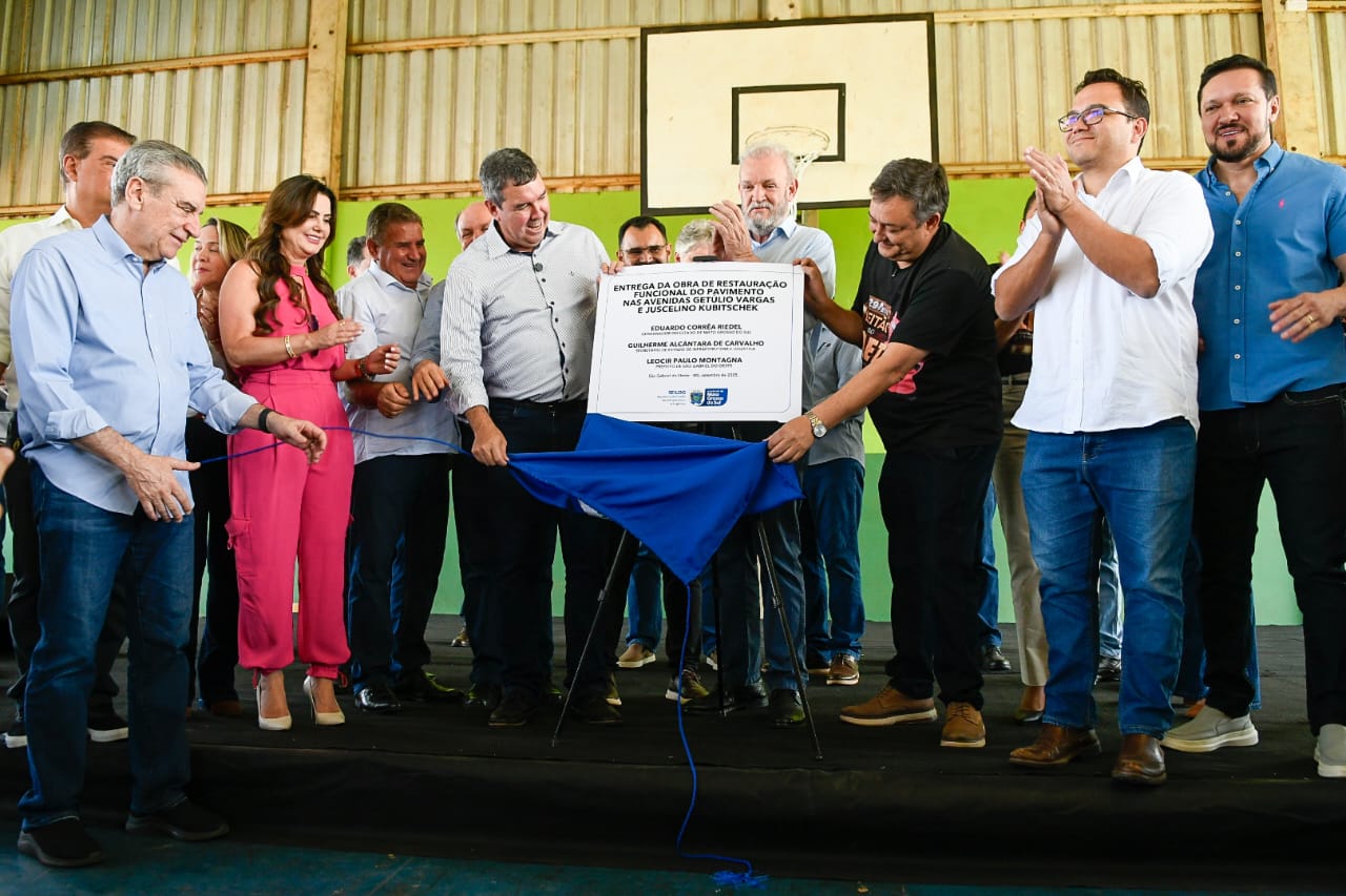 Governador entrega obras em São Gabriel do Oeste 