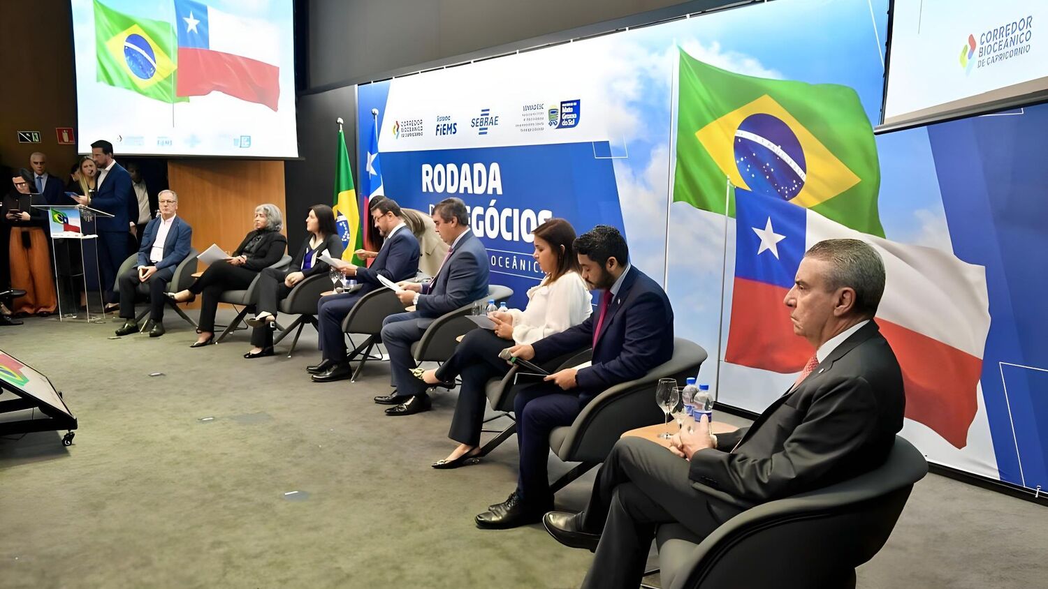 Entre projeções otimistas e alertas pragmáticos, a Fiems se coloca como ponte entre empresários e governo, garantindo que o corredor internacional não seja apenas um sonho de asfalto, mas uma realidade econômica para Mato Grosso do Sul.