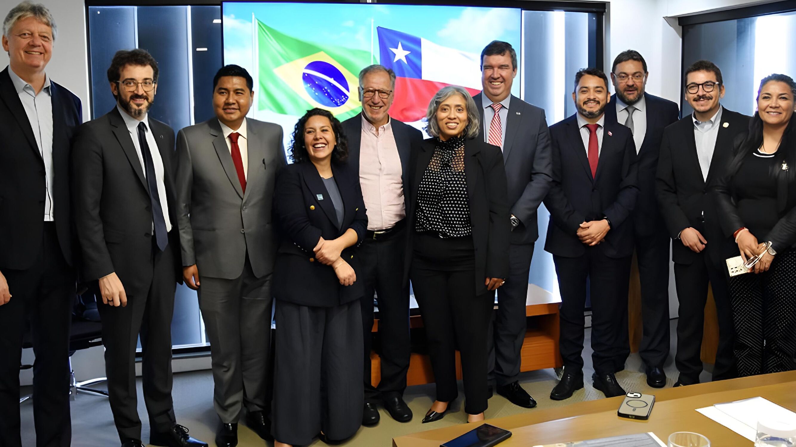 Reunião na Casa da Indústria reuniu representantes do Brasil e do Chile para alinhar protocolos de cooperação da Rota Bioceânica.