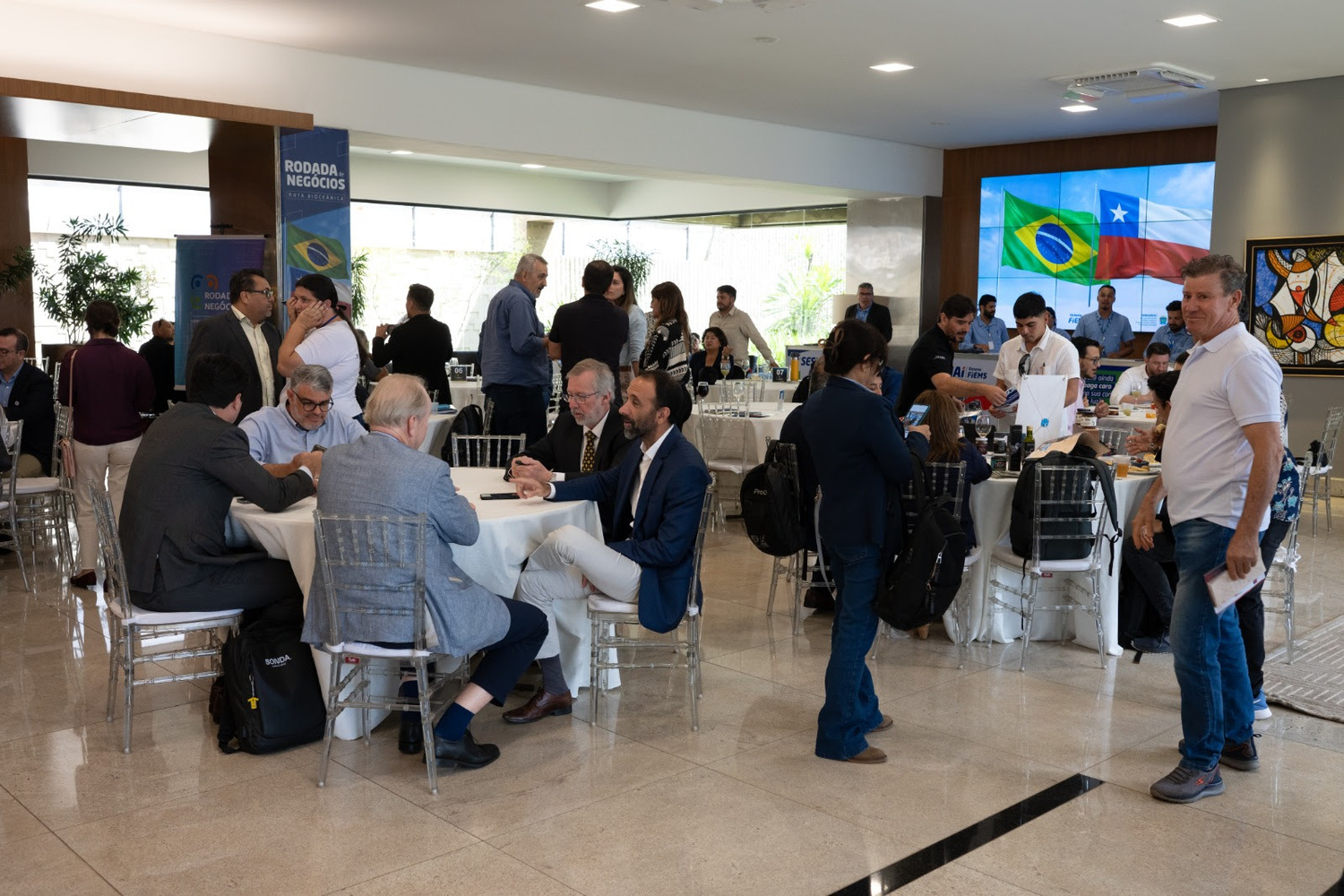 Empreendedores tiveram a oportunidade de apresentar, uns para os outros, os produtos e serviços que oferecem.