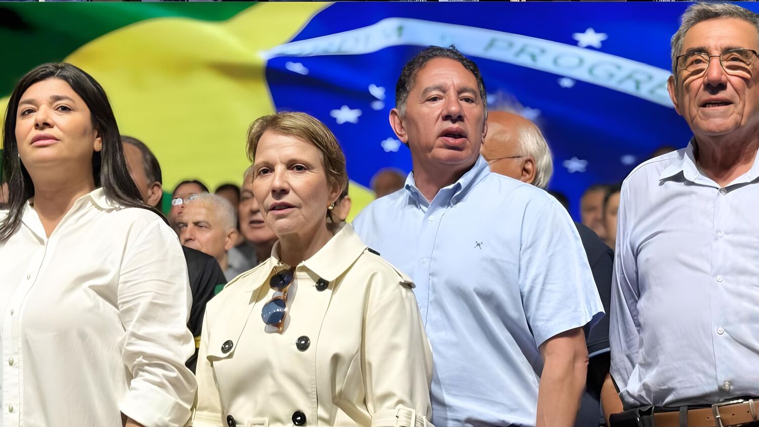 Rose Modesto, senadora Tereza Cristina, deputado Gerson Claro e o prefeito de Porto Murtinho, Nelson Cintra, durante evento político em Mato Grosso do Sul.