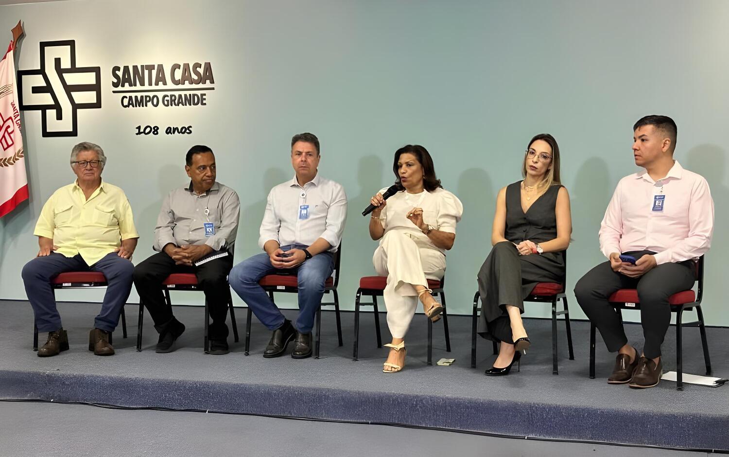 Hospital segue priorizando casos de urgência e emergência, apesar das dificuldades financeiras que afetam outros setores
