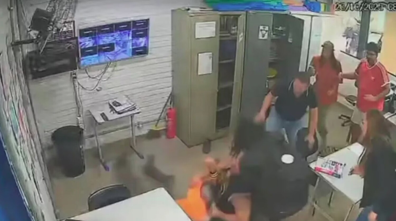 Pai de aluna agride professor em escola do DF 